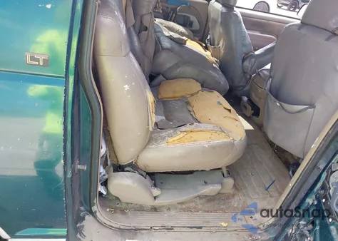 1996 Chevrolet Suburban C1500 из США, поврежденный, VIN 1GNEC16R2TJ418901